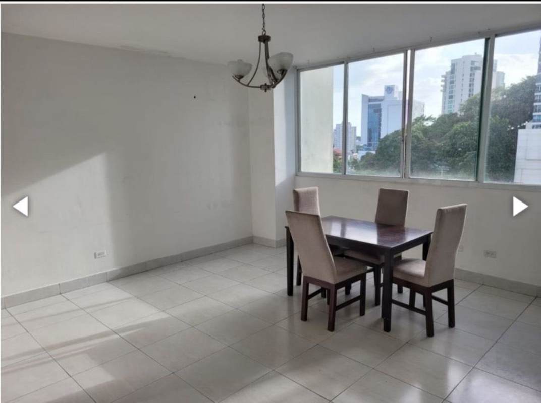 Spacious dining room with large windows, ceramic tiles, modern furnishings PH Torre Vivendi Edison Park Panama