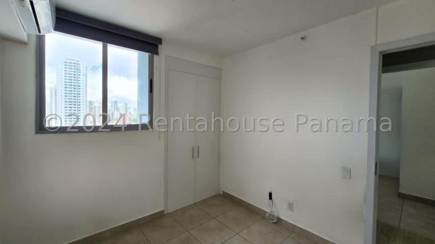 Contemporary kitchen with breakfast bar and modern finishes in PH Carrasquilla Panama