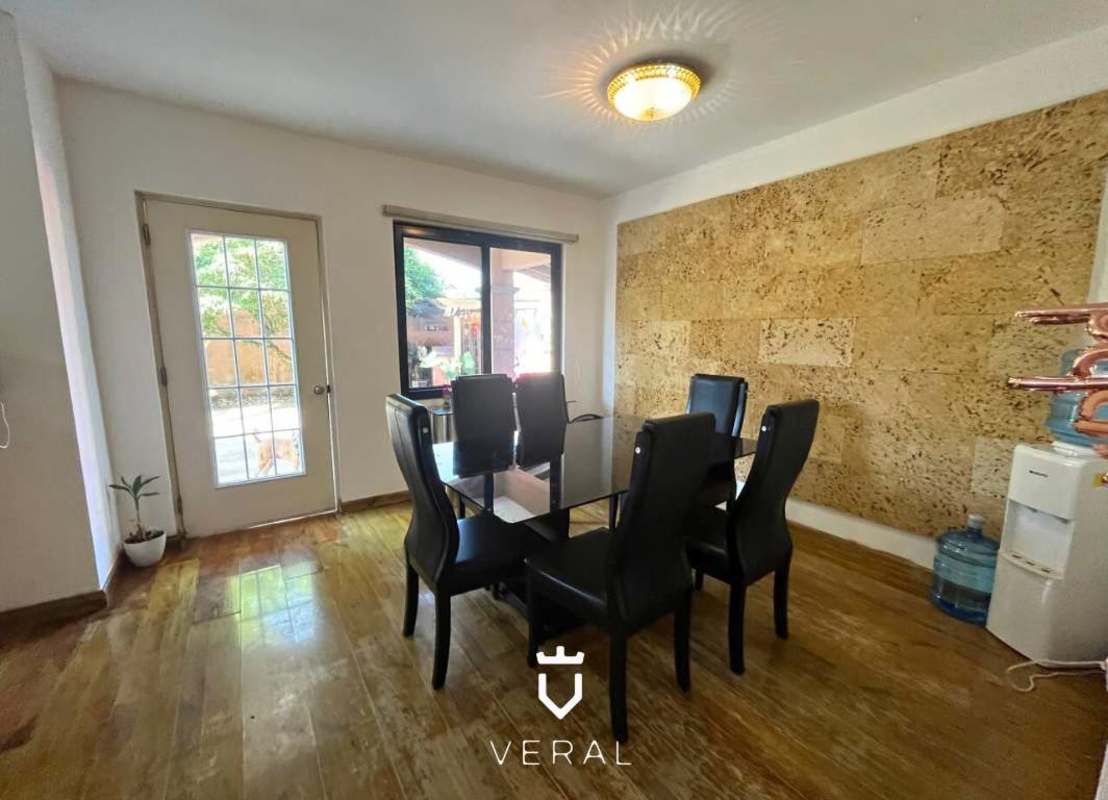 Modern en-suite bathroom in furnished duplex house Versalles Costa Sur Panama