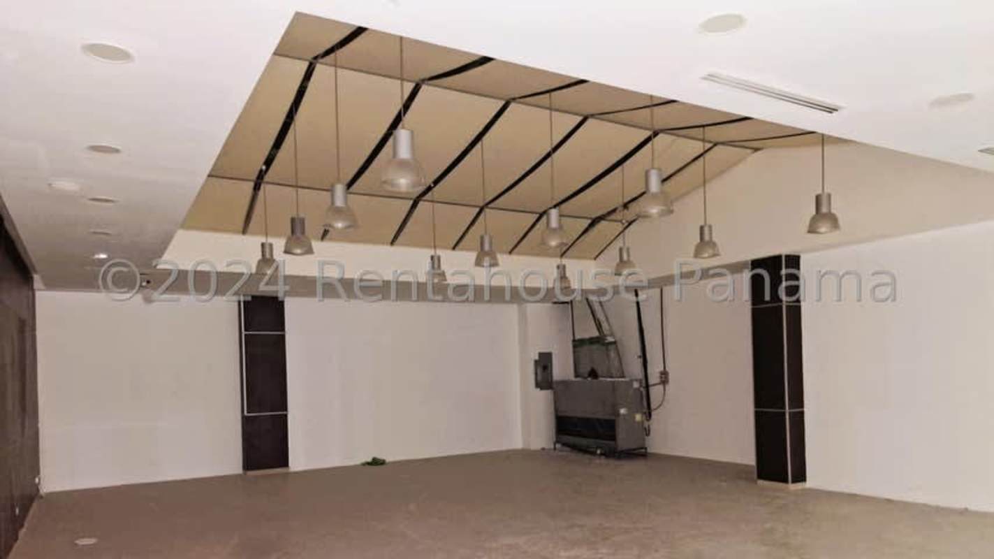 Empty retail interior ready for rent inside Albrook Mall Panama