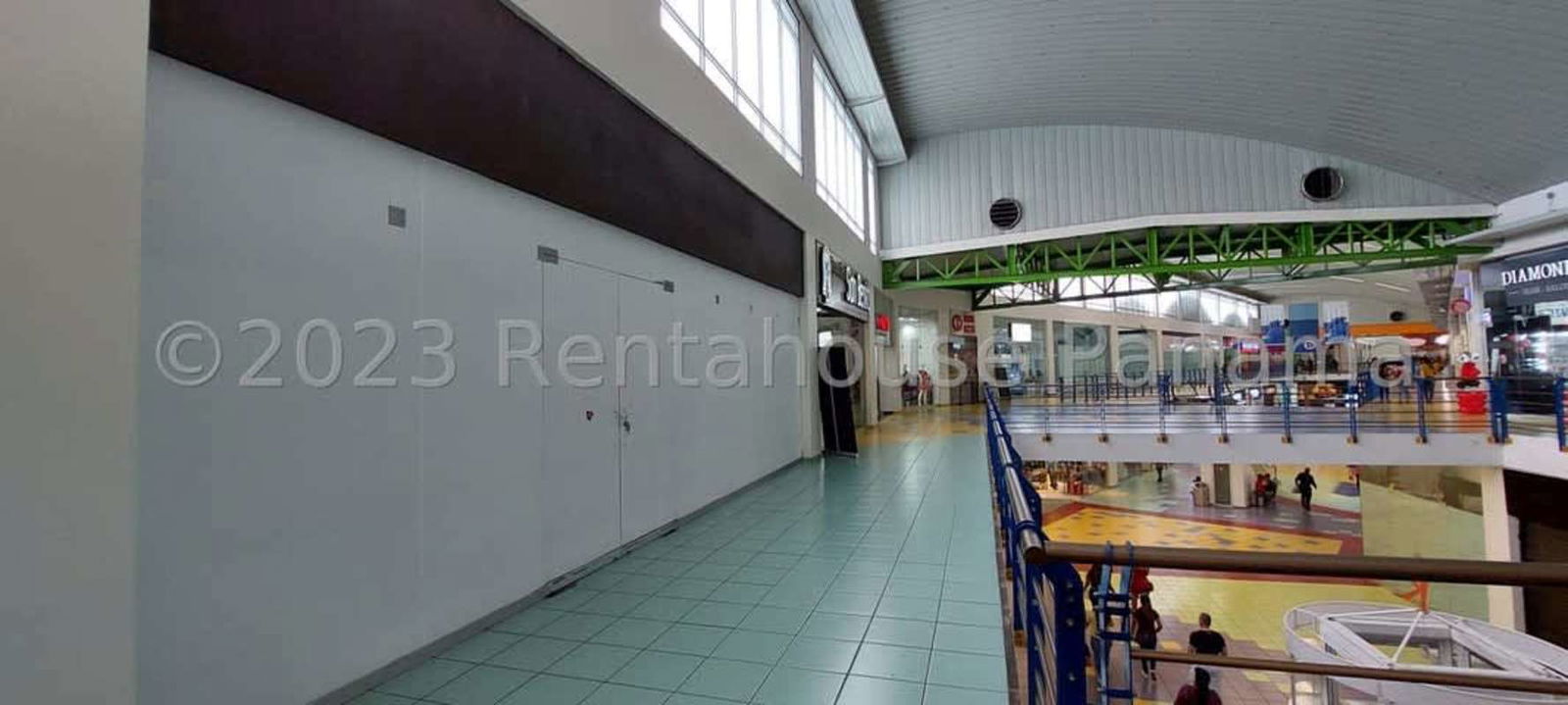 Vacant versatile interior of commercial space in mall Panama