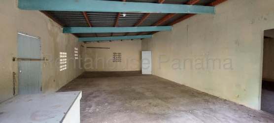 Large unfinished storage or business room with concrete walls in Chicá Panama
