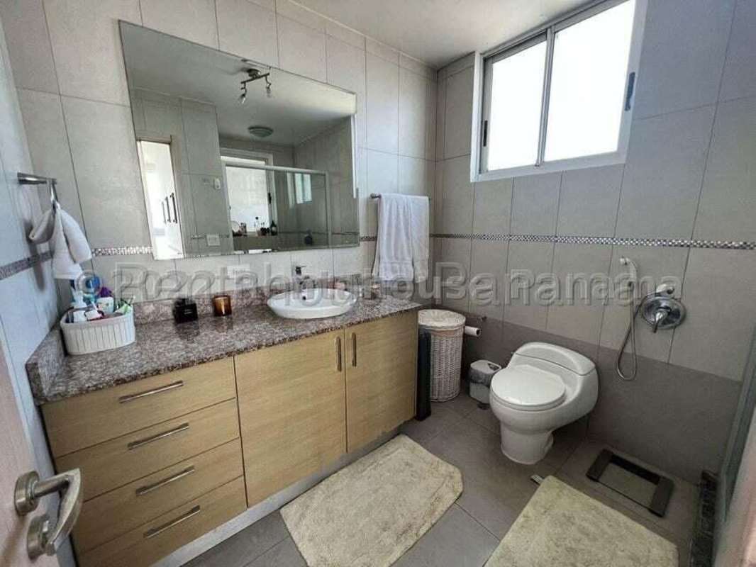 Bright living room with ocean view terrace, ceramic floors, modern decor PH Moon Tower Panama