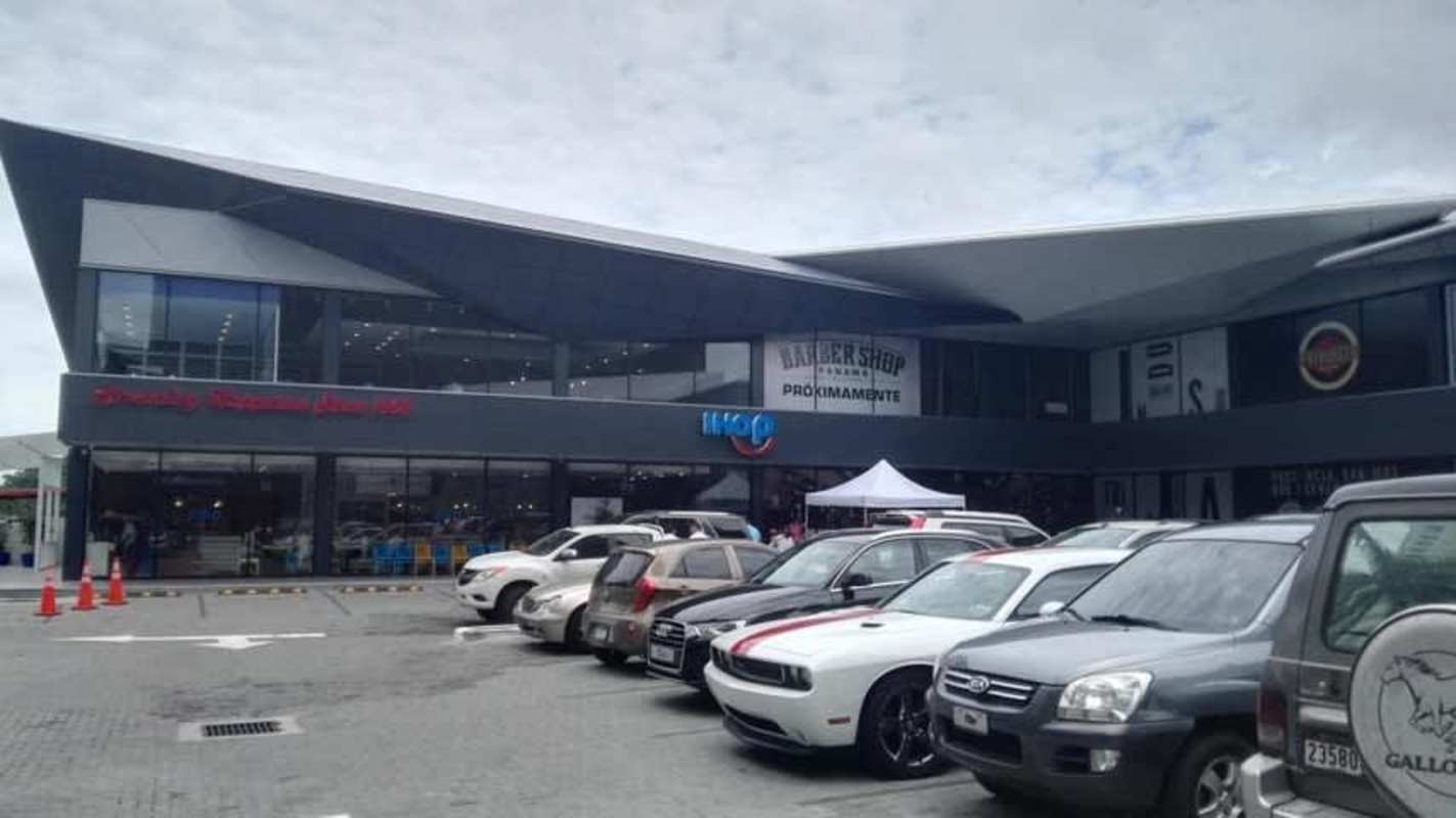 Modern commercial building with glass facades in Ocean Drive Plaza Panama