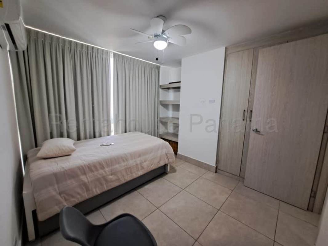 Bedroom furnished with AC unit, large closet in PH Pacific Park Tumba Muerto Panama