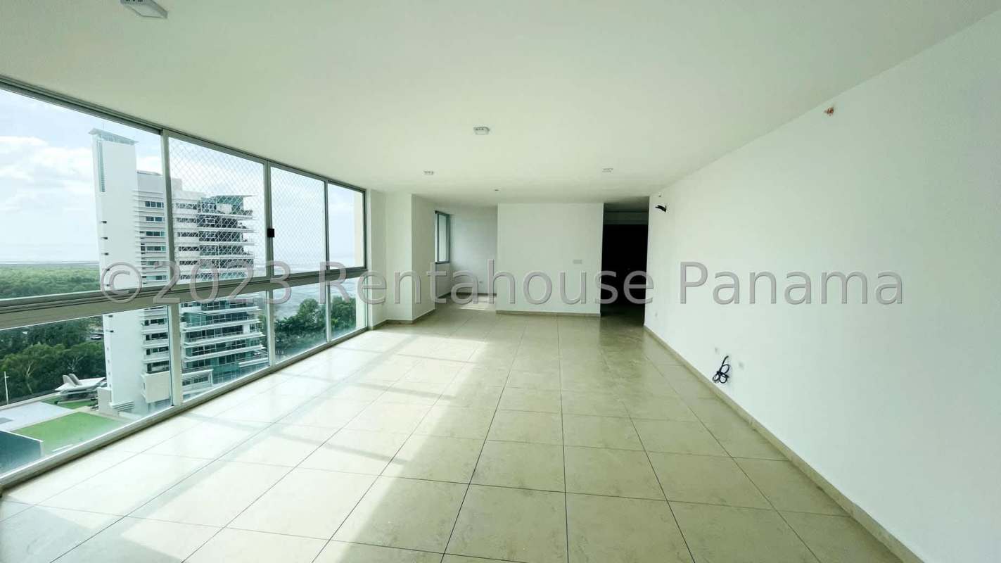 Spacious bedroom with large windows and built-in closet PH Lumiere Costa del Este Panama