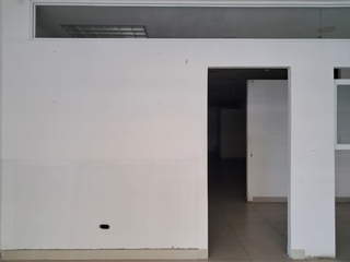 Commercial Space for Rent in 12 de Octubre - 0 bedrooms