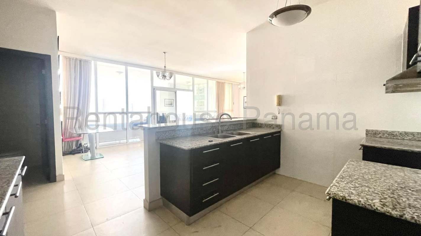 Bright bedroom with access to terrace and skyline views PH Bellagio Tower Panama