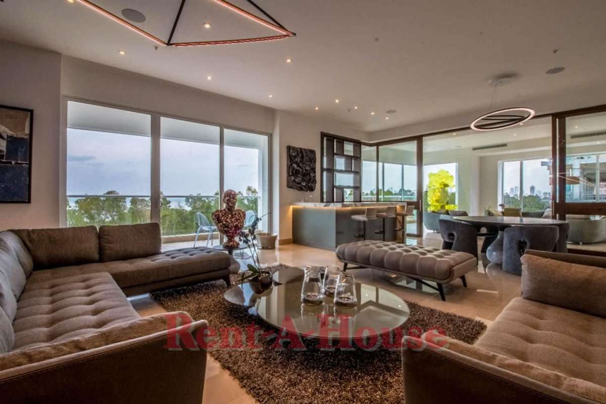 Spacious master bedroom suite with panoramic ocean views in PH Marea II Costa del Este Panama City
