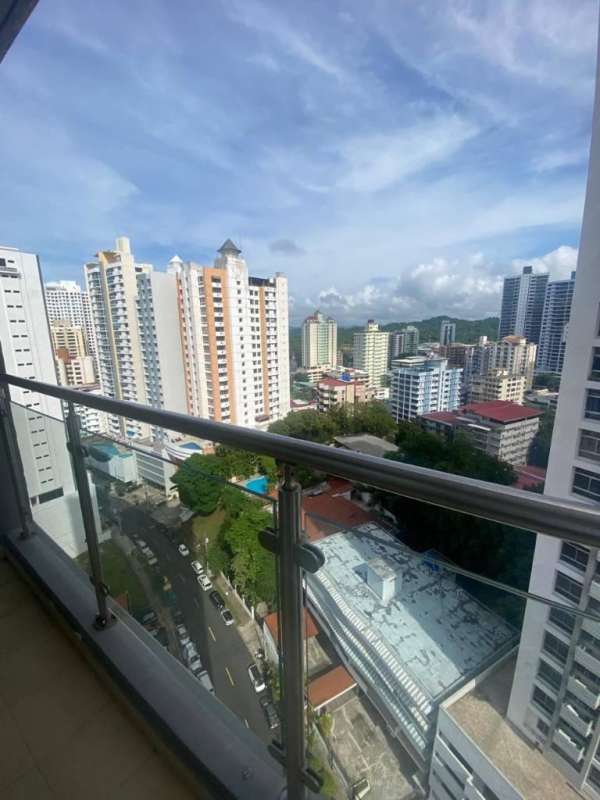 Rooftop infinity pool overlooking skyline in PH Cranc Tower El Cangrejo Panama