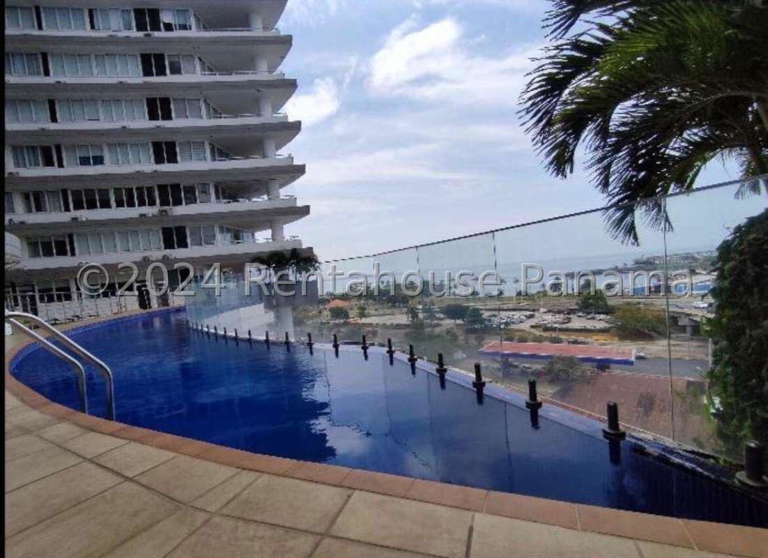 1BR Ocean View Apartment Bay View Tower Avenida Balboa