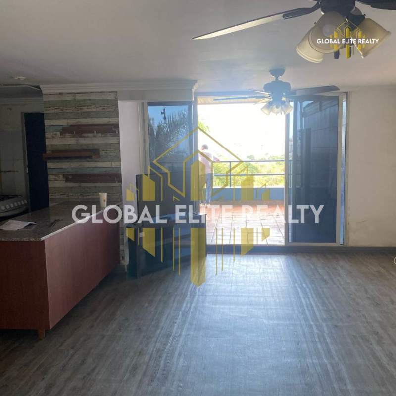 Spacious balcony with outdoor view in Carrasquilla apartment near Parque Omar