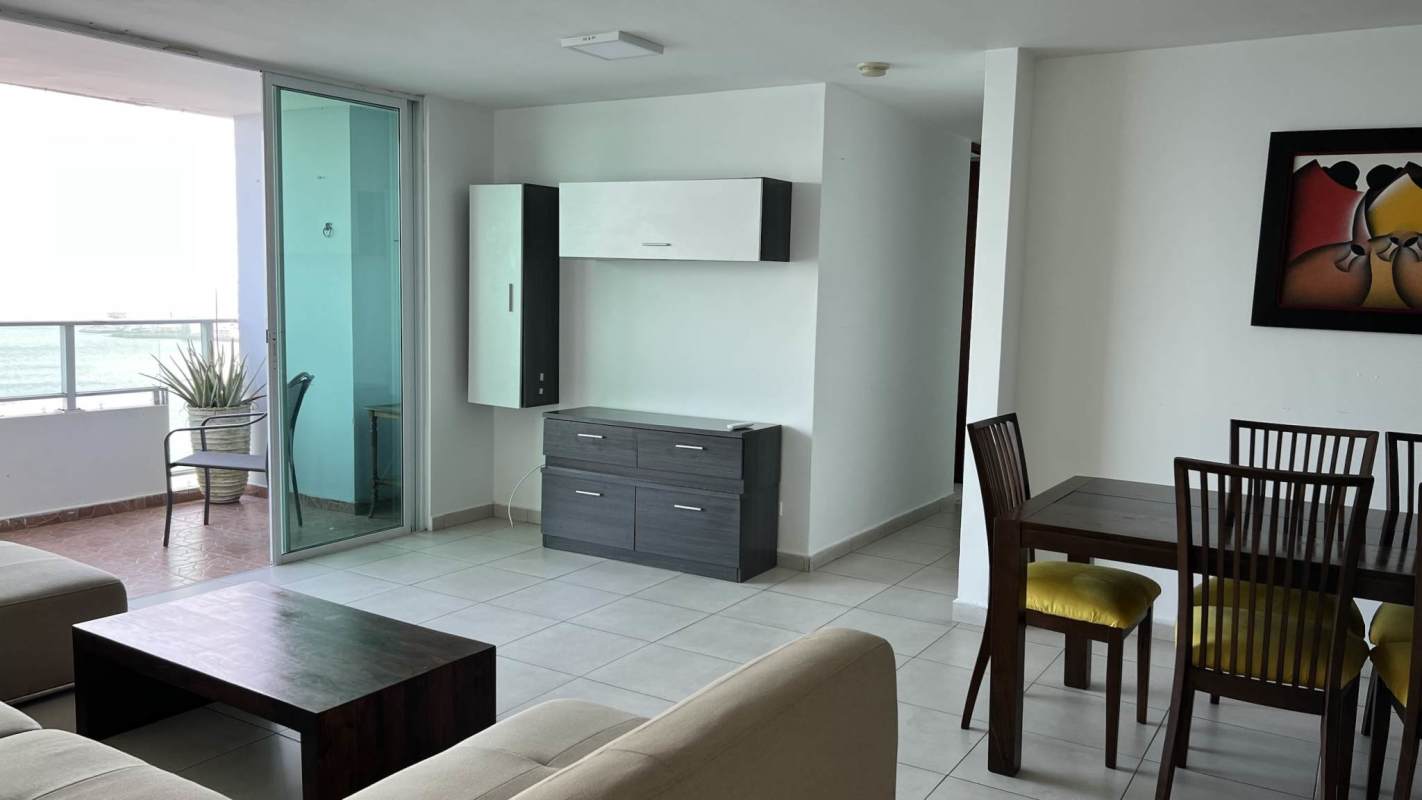 Modern kitchen granite countertops stainless appliances PH Terramar Panama for rent