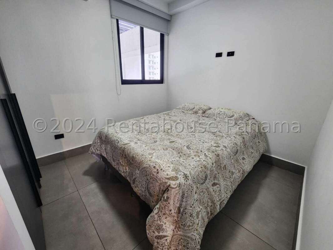 Private home theater with recliner seating and large screen at PH Victory Sport Coco del Mar Panama