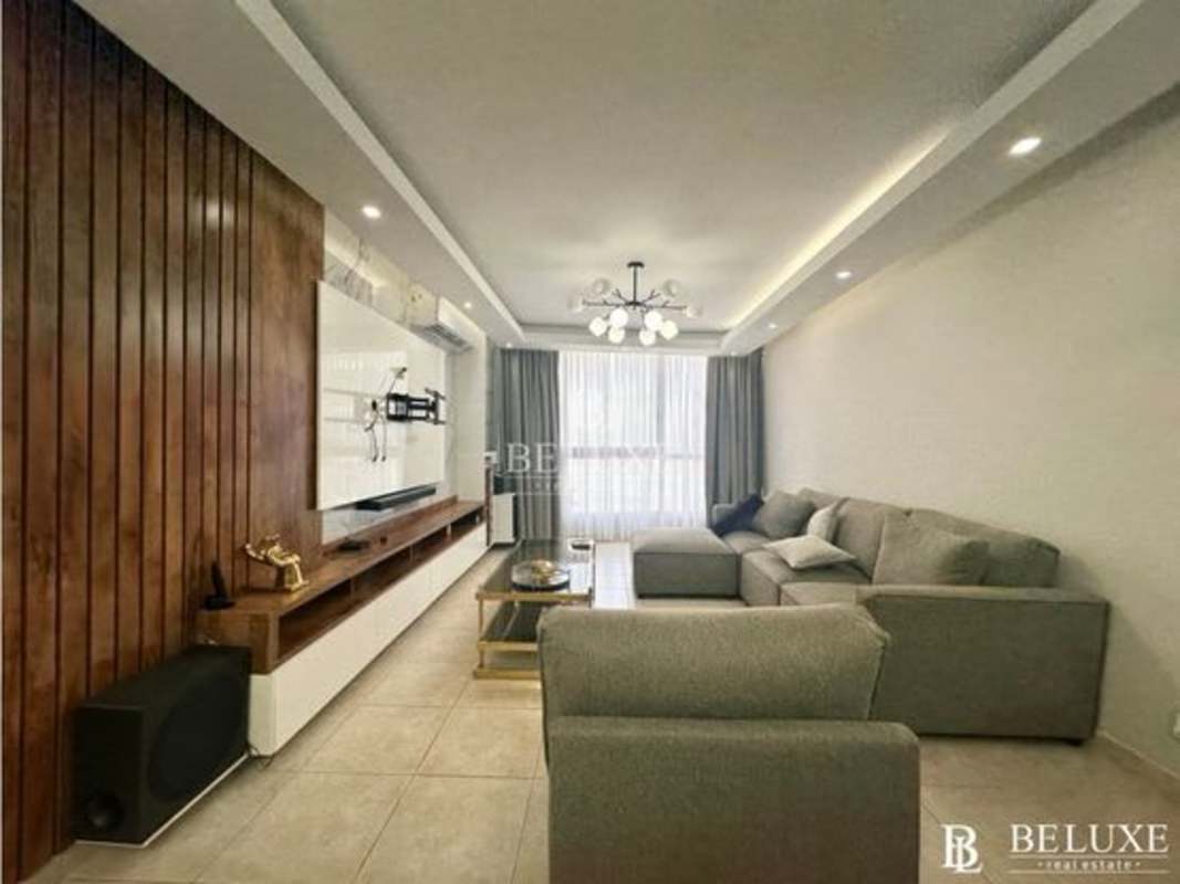 Functional modern kitchen with cabinetry, stove, and oven in PH San Francisco Bay San Francisco Panama City