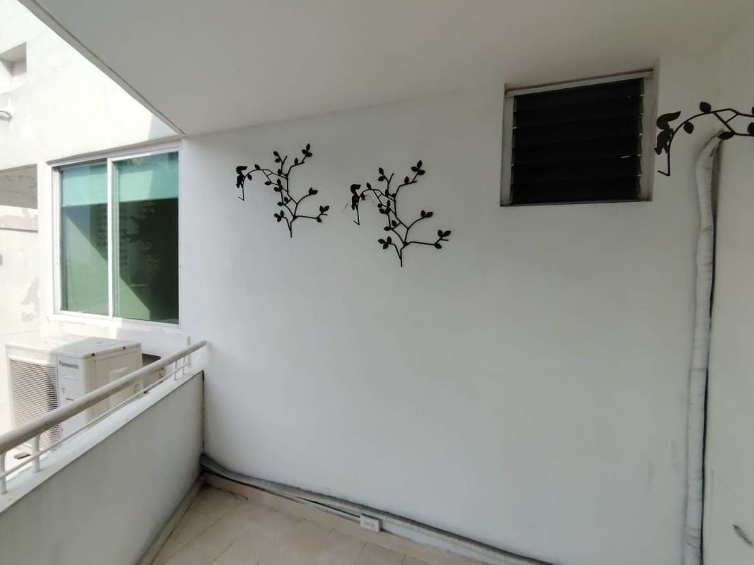 Bathroom with glass-enclosed shower, modern fixtures at PH El Mare Edison Park Panama City