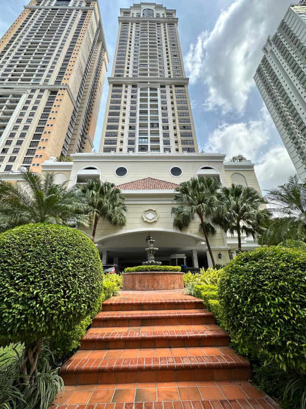 Furnished master bedroom with private bathroom and balcony view in PH Parque del Mar II, Costa del Este Panama