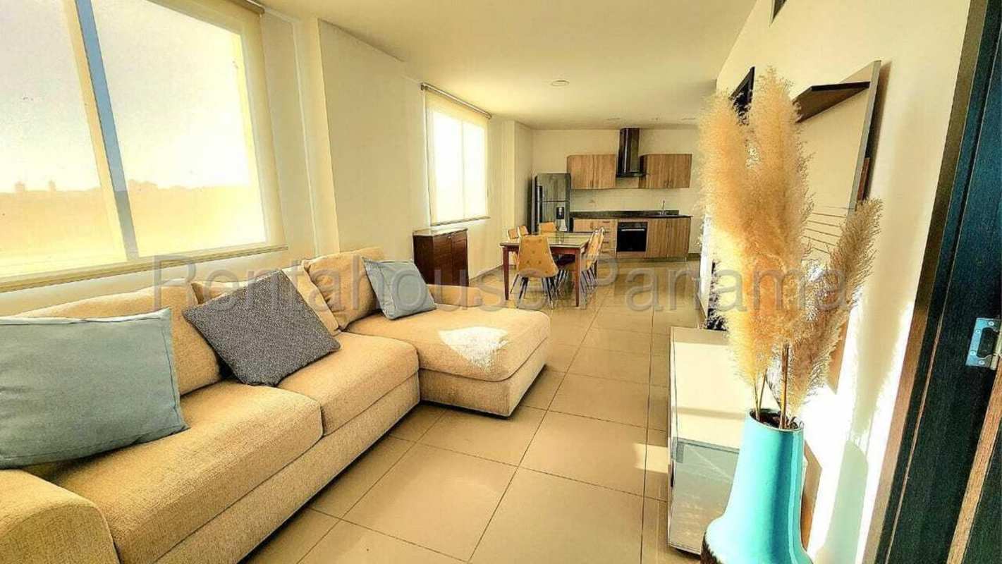 Three bedroom apartment with windows, air conditioning, built-in wardrobes Costa del Este Gardens Panama