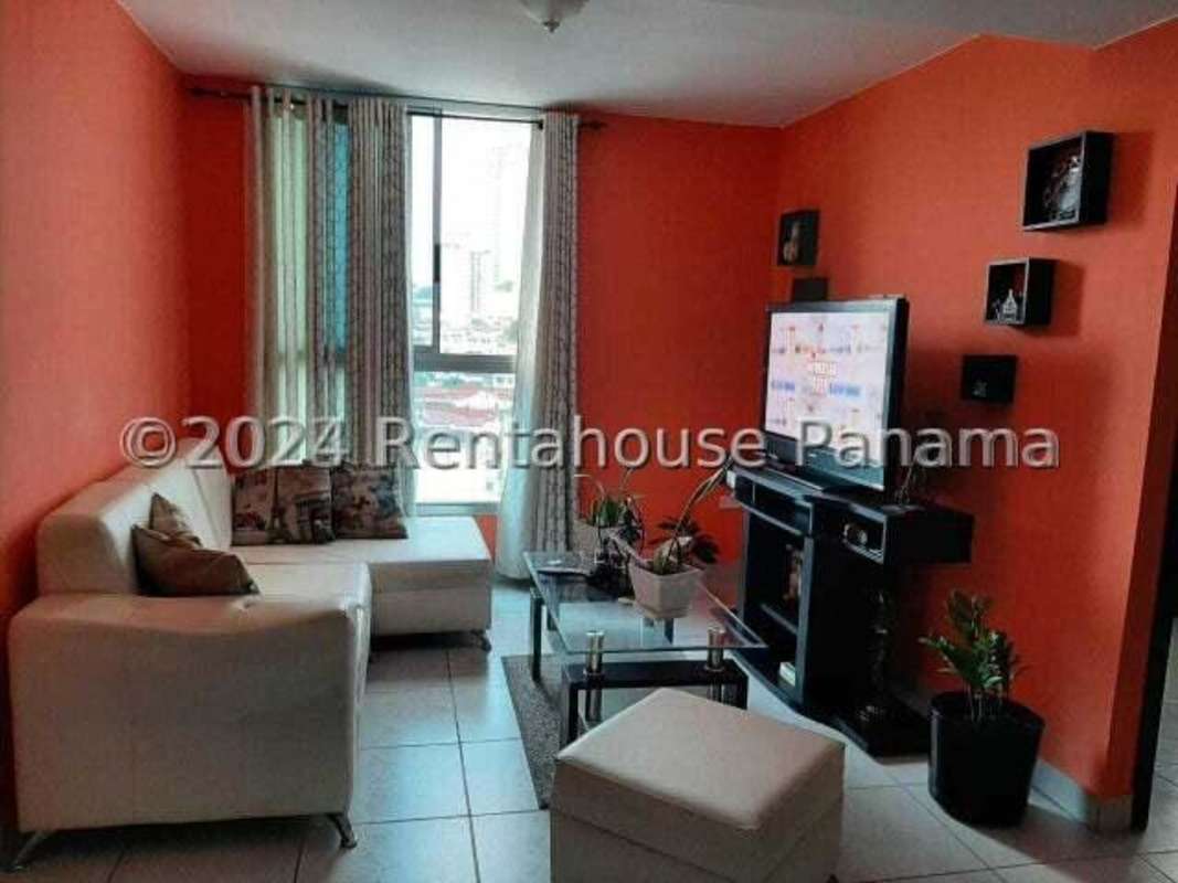 Living room bright window modern finish PH Vía España apartment Panama City