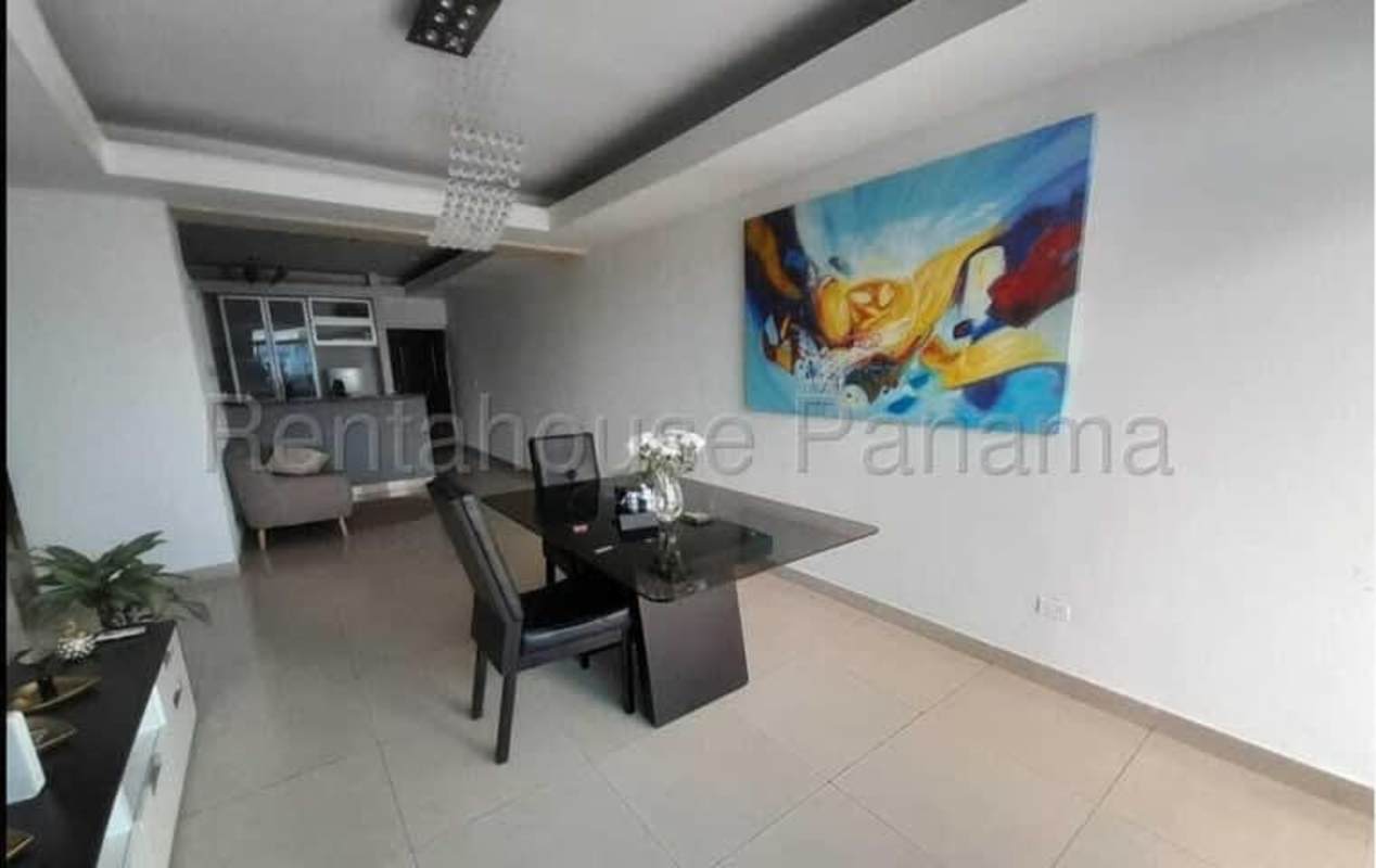 Dining space featuring chandelier and art accents PH Terrazas del Parque Panama