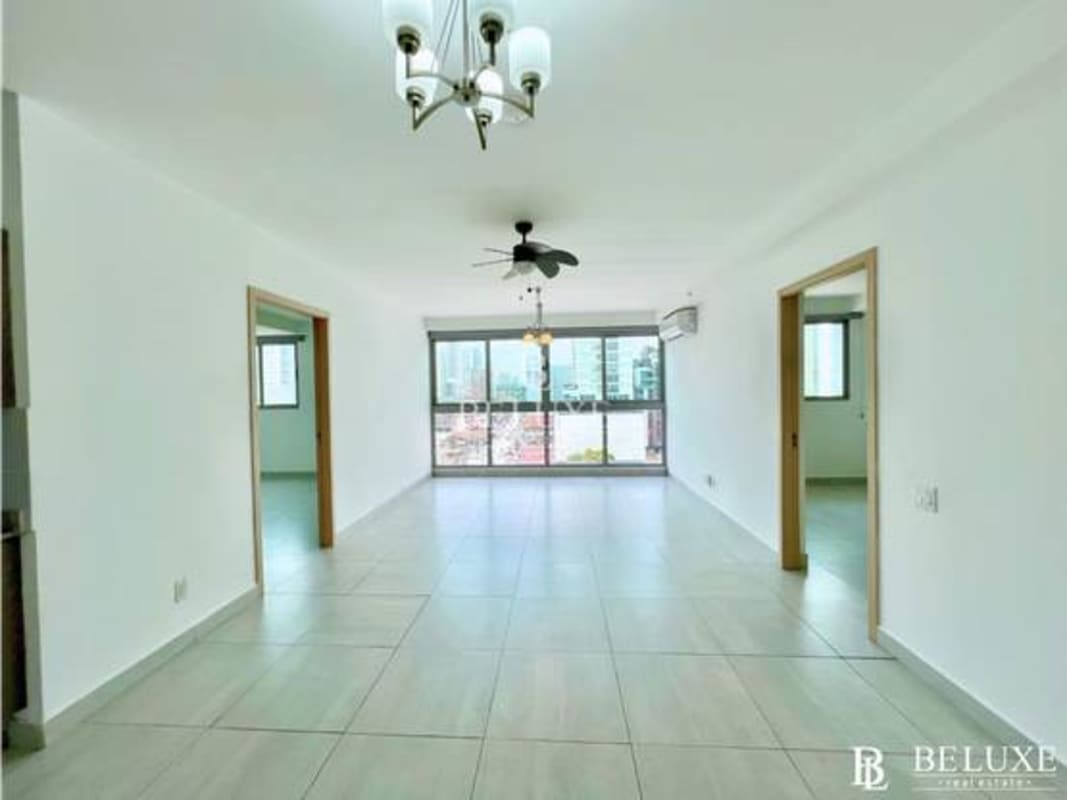 Kitchen with granite countertop, stove, cabinets PH Astre San Francisco Panama rental