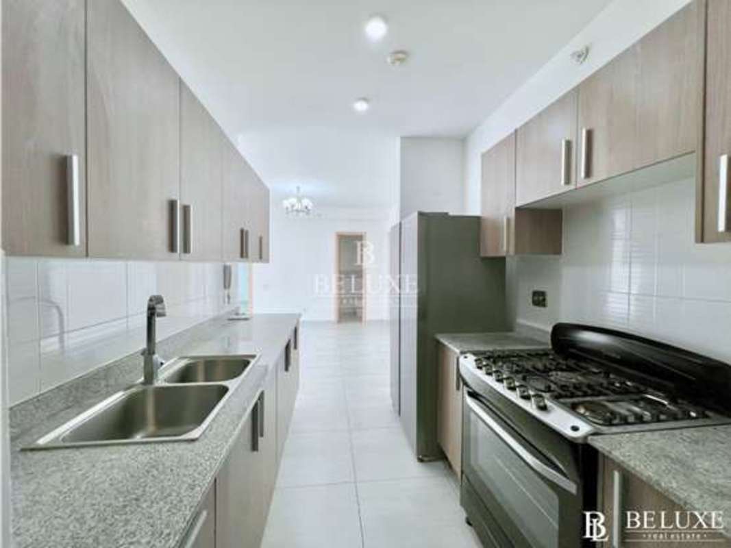 Contemporary bathroom with shower and sink PH Astre apartment Panama City