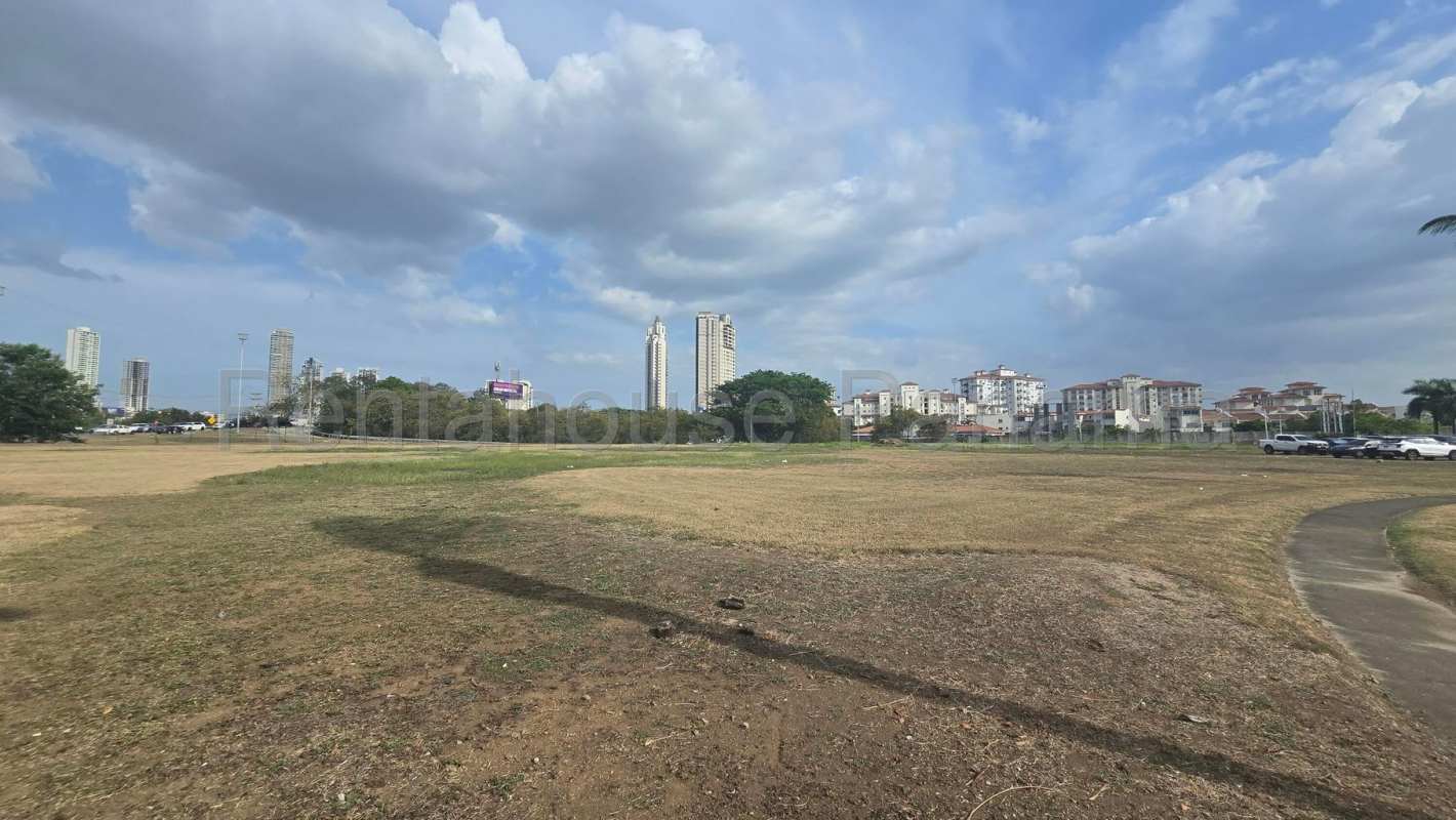 Vacant corner lot zoned high-density commercial in Santa Maria Business District near Costa del Este Panama