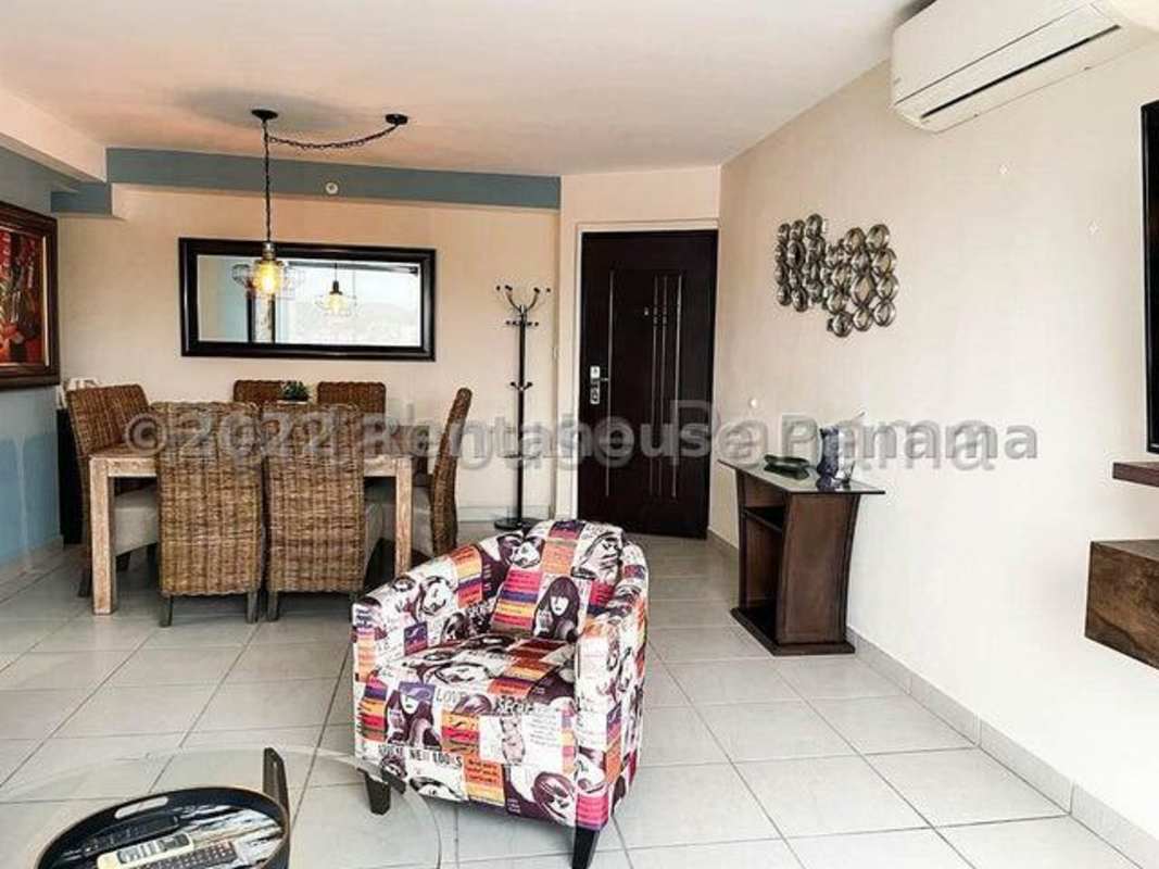 Infinity rooftop swimming pool and jacuzzi with skyline views Lefevre 75 Panama City