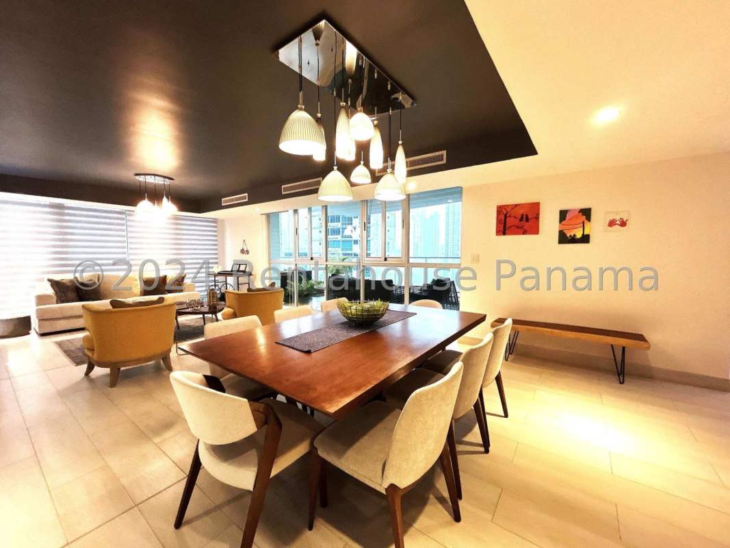 Rooftop infinity pool with skyline views at Belle View Tower Panama