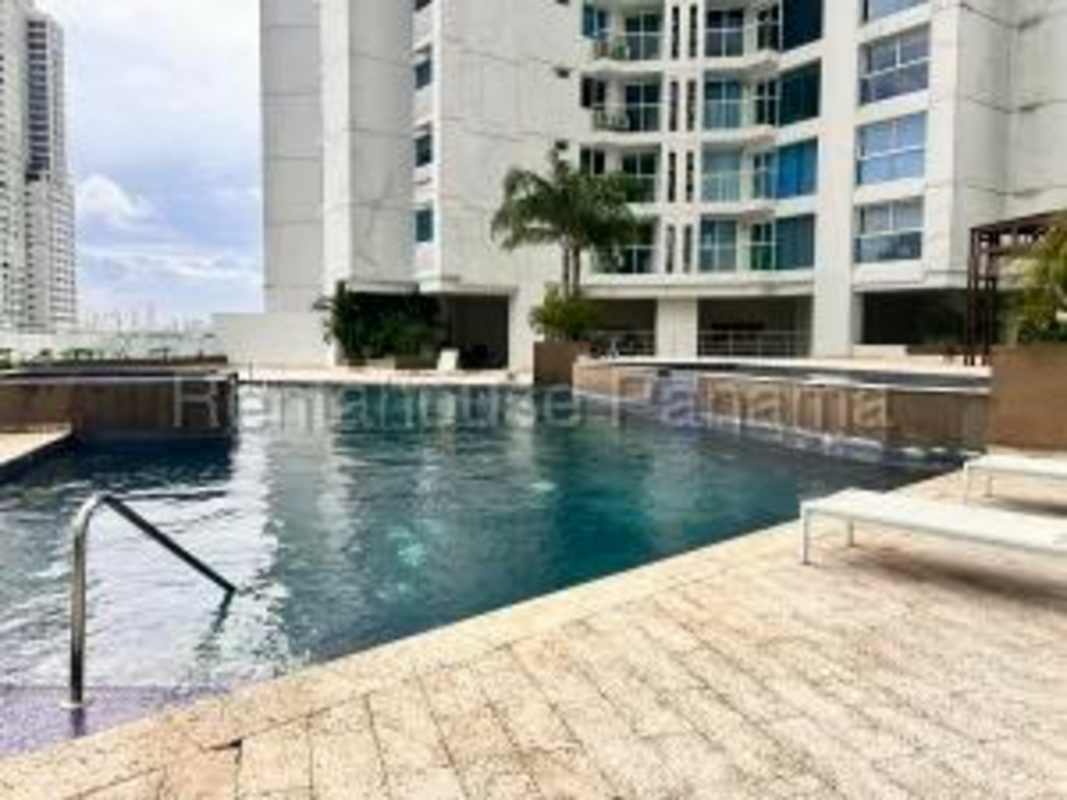 Infinity swimming pool with sea views and modern terraces at PH Country Club Costa del Este