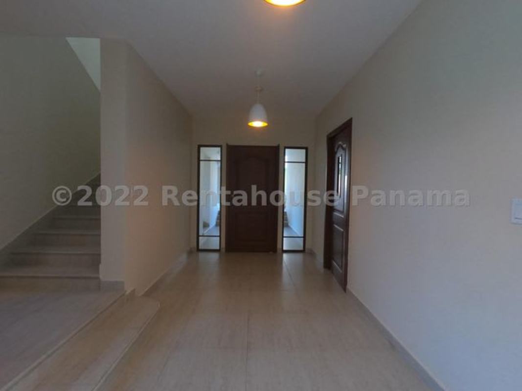 Modern ground floor living room windows natural light Senderos Camino de Cruces Panama