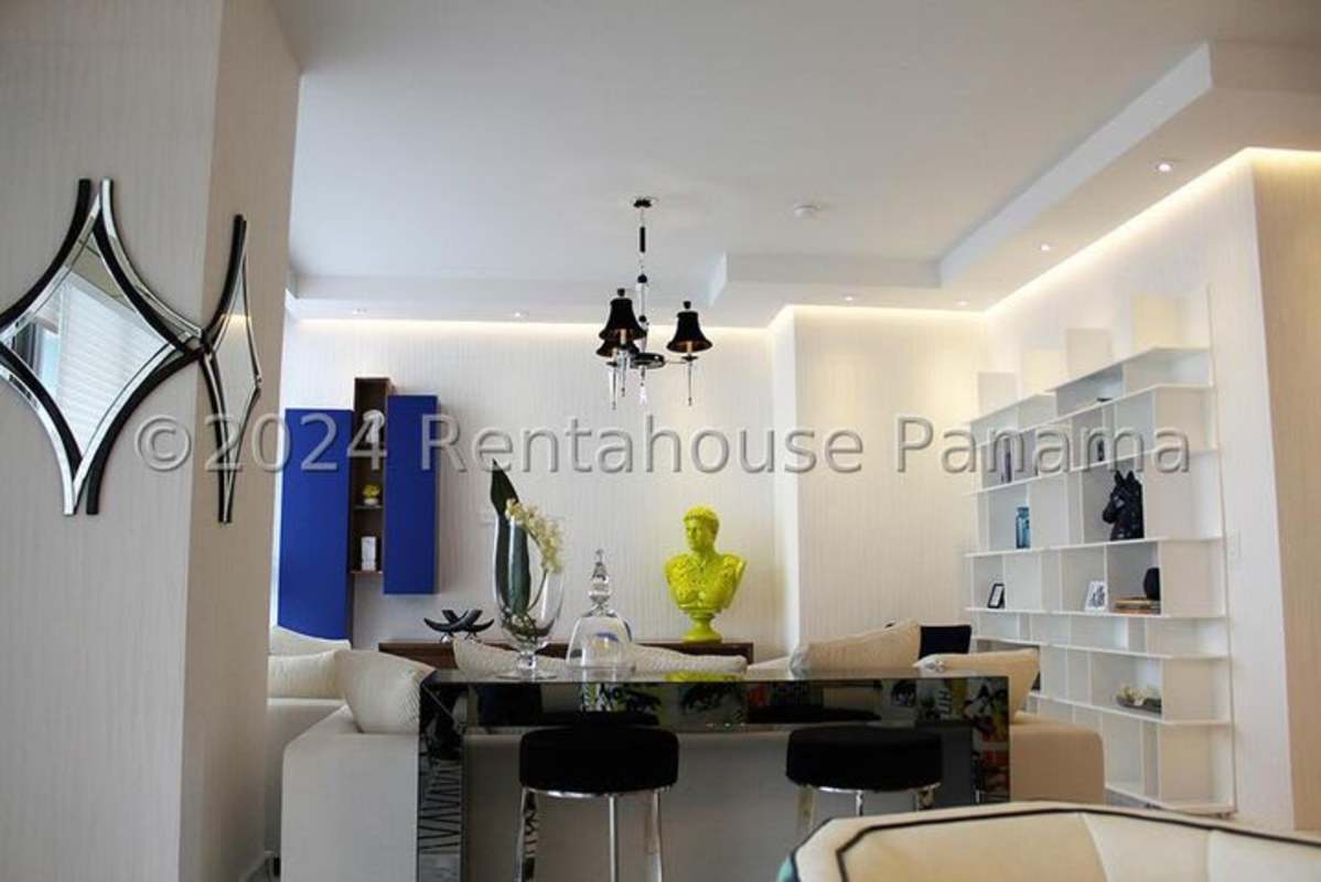 Spacious master bedroom ocean view marble floors walk-in closet PH Regalia Costa del Este Panama