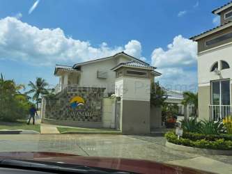 Bright bedroom with window, ceramic tile flooring and neutral colors in Vista Alegre Panama