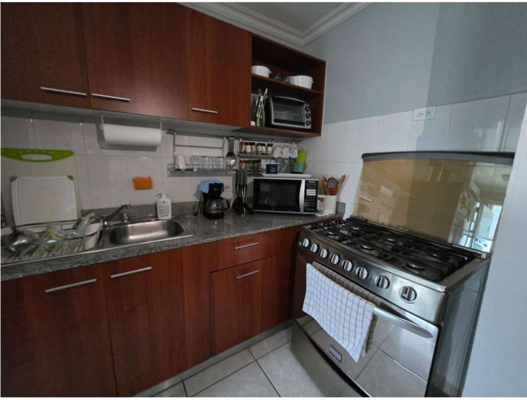 Bright second bedroom with large window and closet PH Sunshine Carrasquilla Panama City