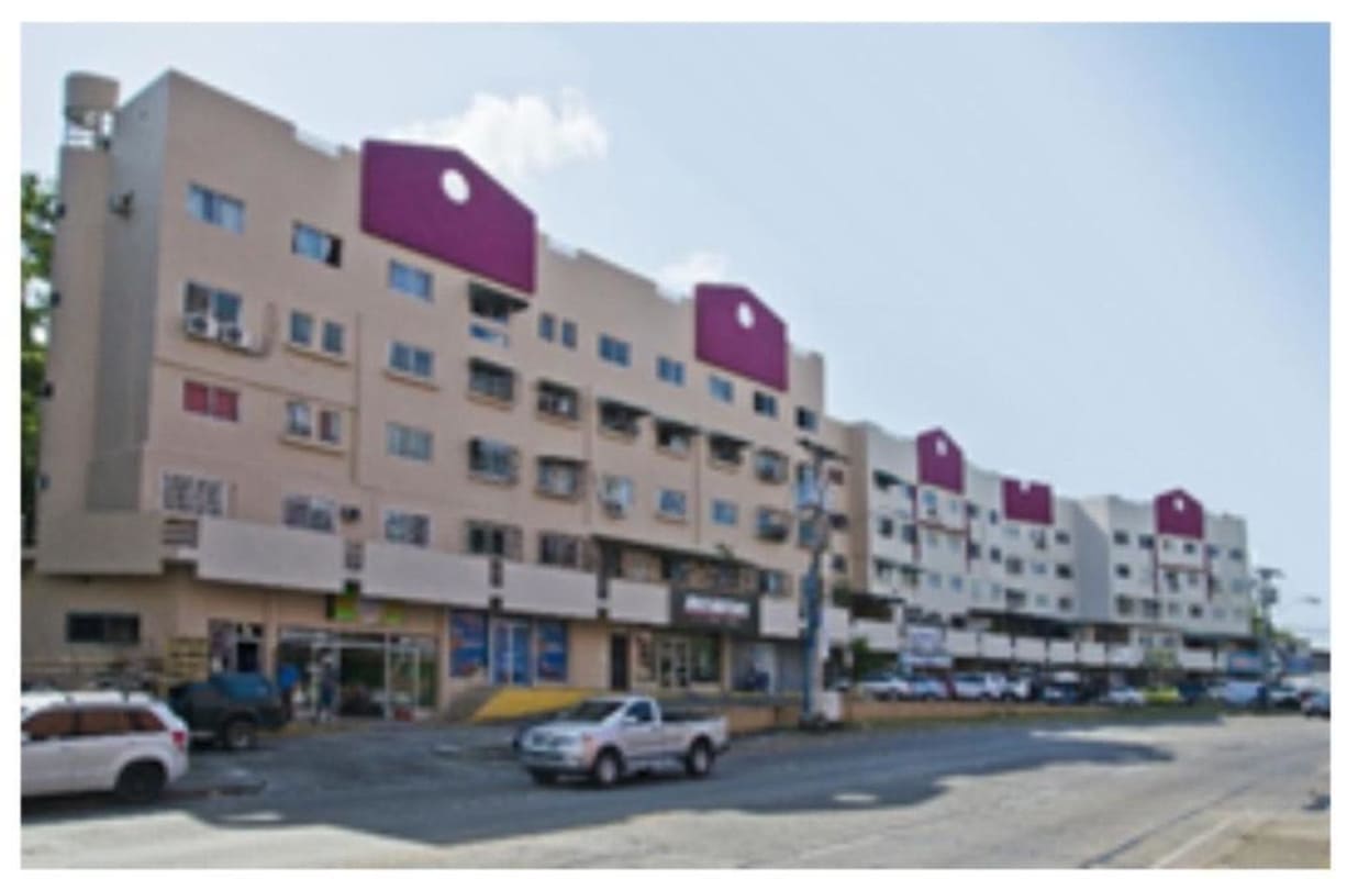 100 m² Commercial Space Front of Plaza Agora Pueblo Nuevo