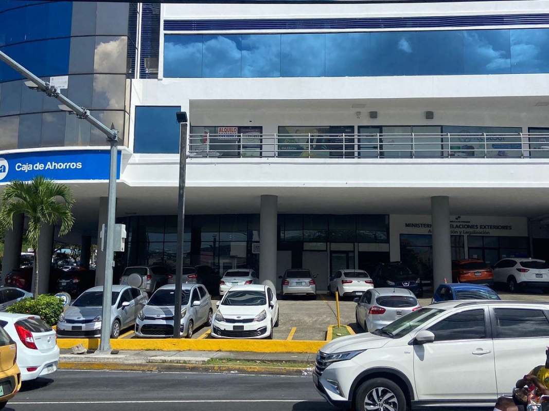 Commercial building modern facade glass outdoor signage urban retail offices Plaza Aventura Panama City