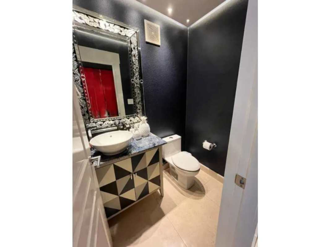 Covered balcony with panoramic view over Panama City PH Sol Marina