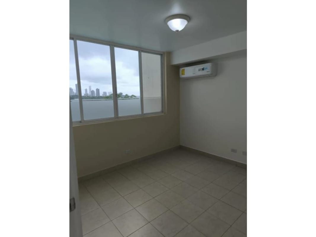 Modern 2BR Apartment with Pool PH Majestic Gardens Edison Park