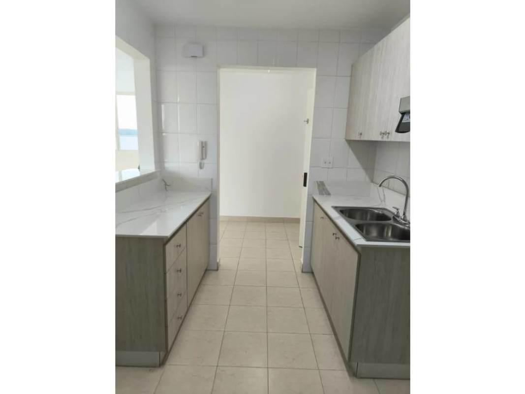 Kitchen cabinetry and marble counters minimalist design Edison Park Panama