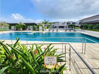 Master bedroom with walk-in closet PH Explora Panama Pacifico apartment