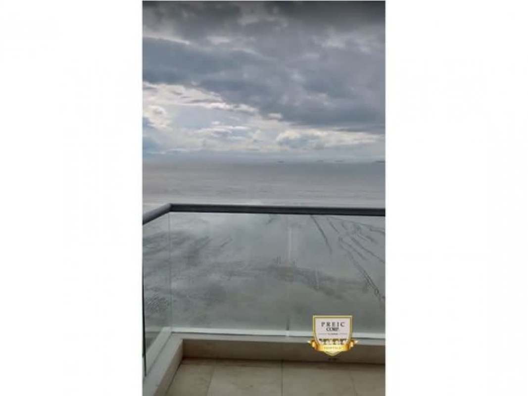 Wrap-around balcony with glass railings Pacific Ocean skyline view PH Mirador Panama City