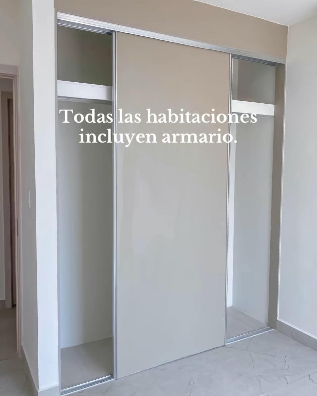 Granite topped breakfast bar kitchen with window city view in PH Cresta View Panama