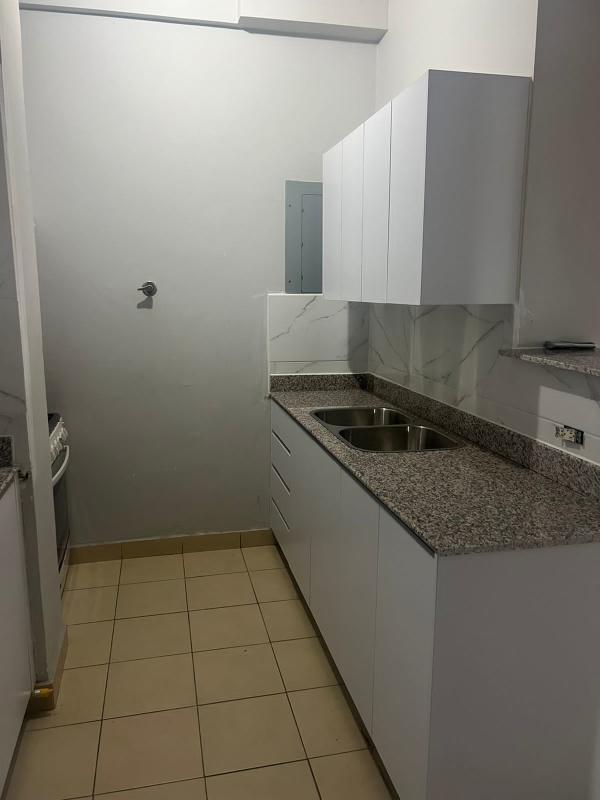 White kitchen cabinets with granite countertop modern style PH Las Hortensias Panama City