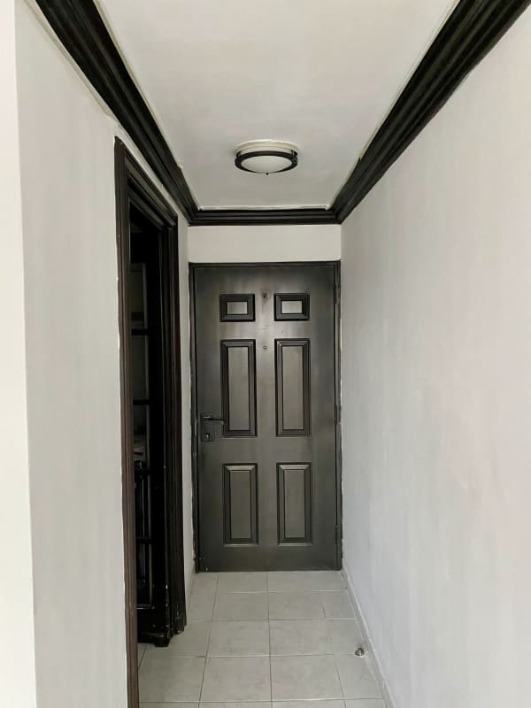 Bathroom with walk-in shower and glass enclosure PH Dos Mares Panama City