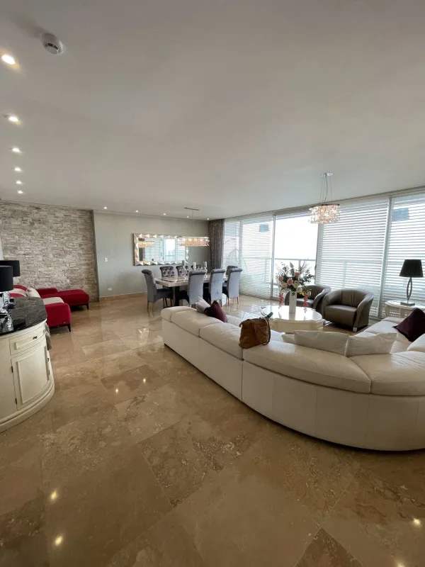 Spacious modern kitchen with granite countertops, stainless appliances in PH Q Tower Panama