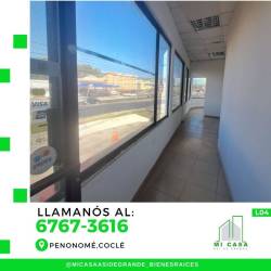 Retail or office space with large street-facing windows for rent in Penonomé Panama