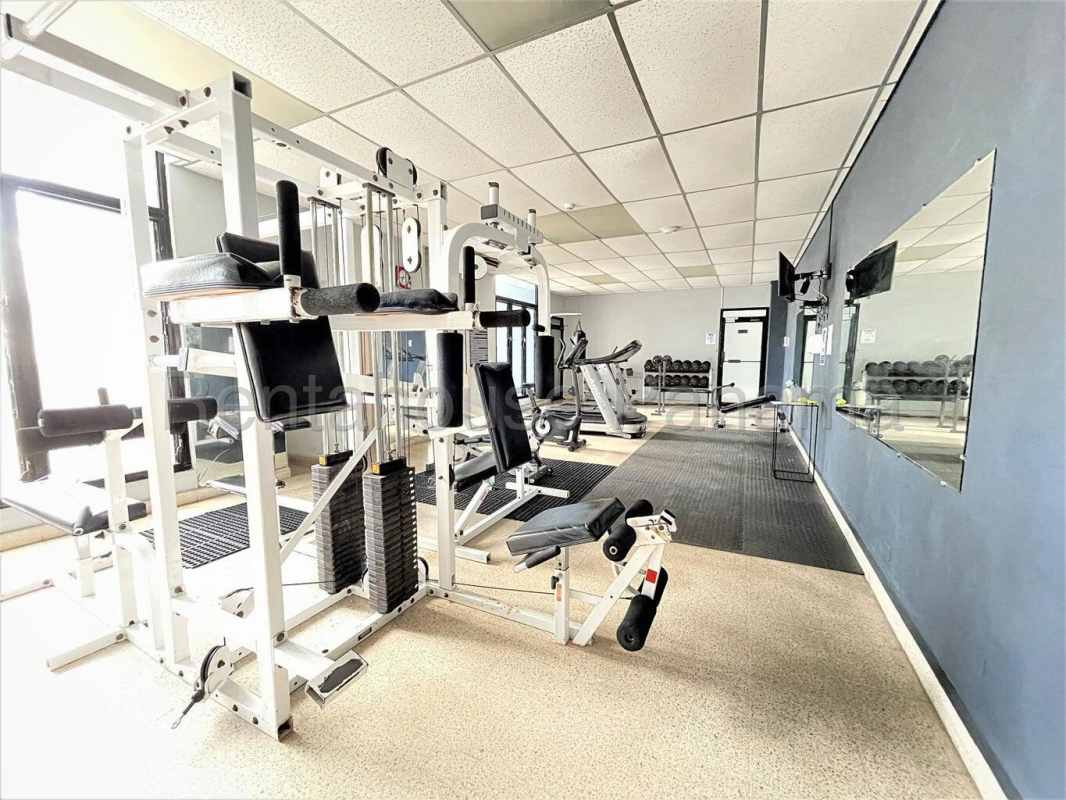 Closed kitchen with granite countertops in apartment for rent PH Torres del Pacifico Marbella Panama