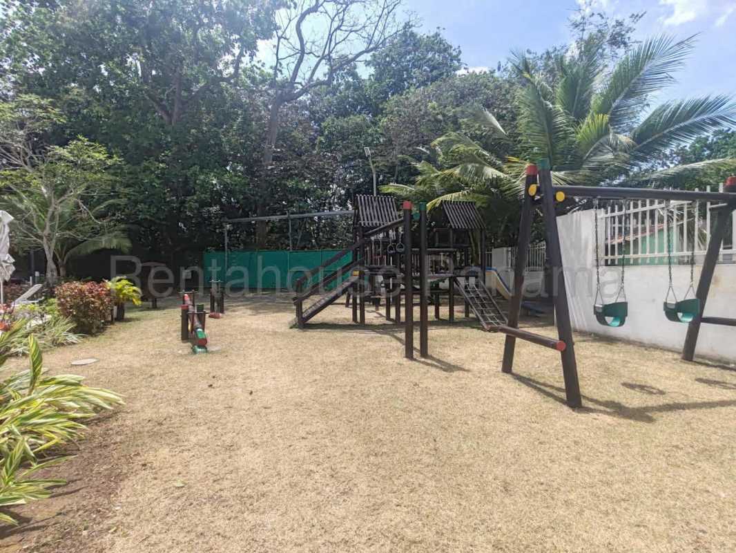 Modern mid-rise towers with balconies, swimming pool, playground and landscaped garden at Clayton Park II Panama