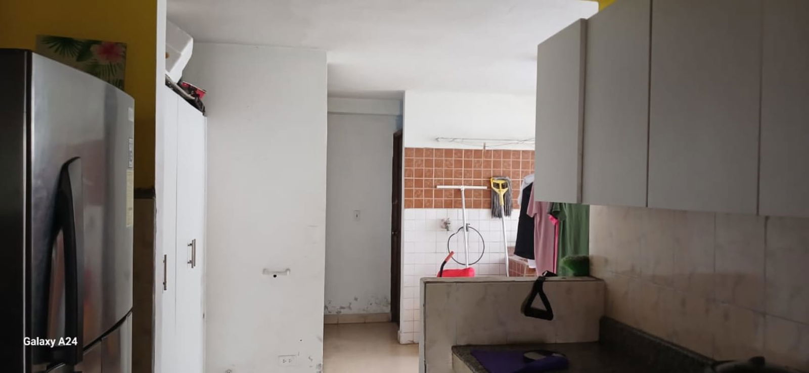 Bedroom ceramic floors window closet PH Hato Pintado Panama