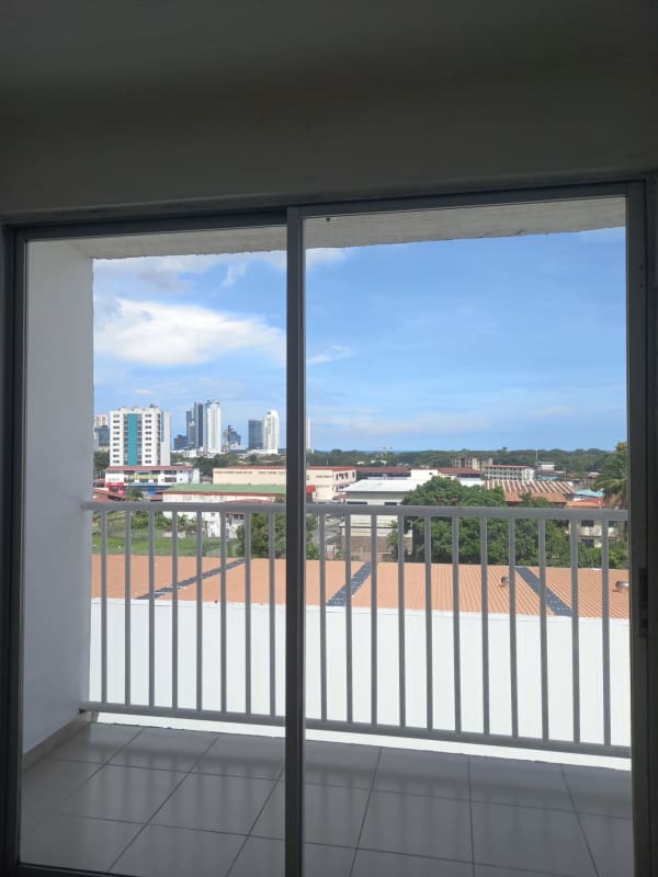 Unfurnished bedroom with tile floor and window PH Rio La Plata Panama City